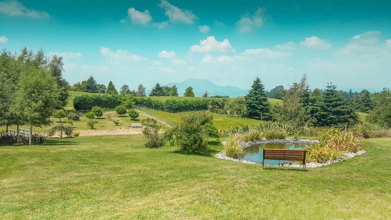 מלון אגם טאופו Mountviews Glamping- Retro Caravan Getaway מראה חיצוני תמונה
