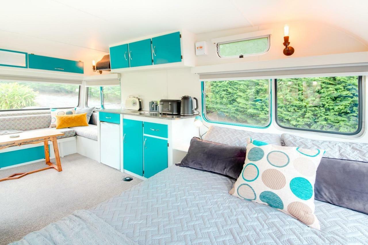 מלון אגם טאופו Mountviews Glamping- Retro Caravan Getaway מראה חיצוני תמונה